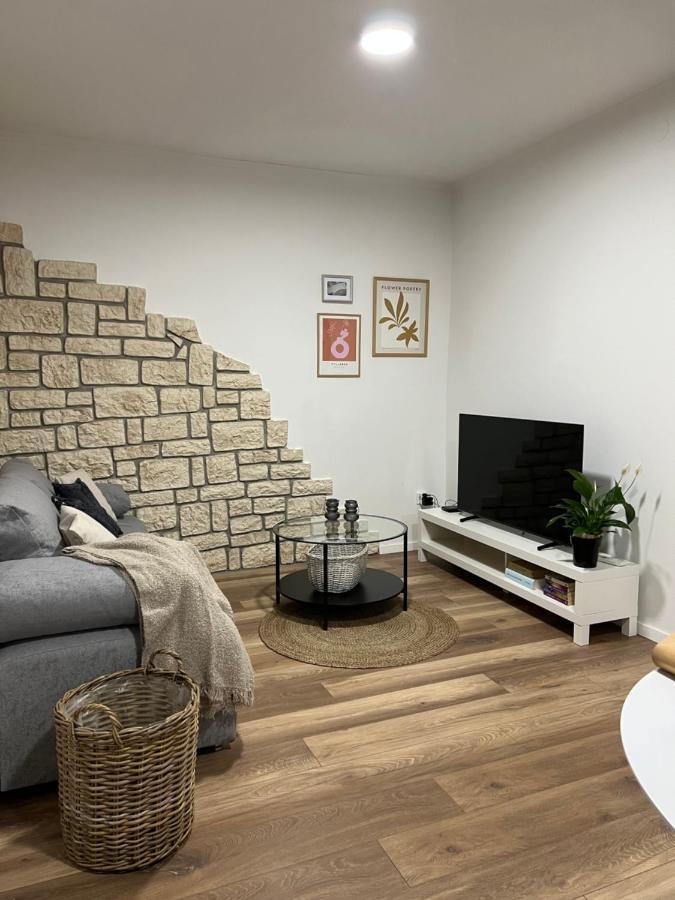Cinderella Apartment With Free Parking Pula Exterior photo