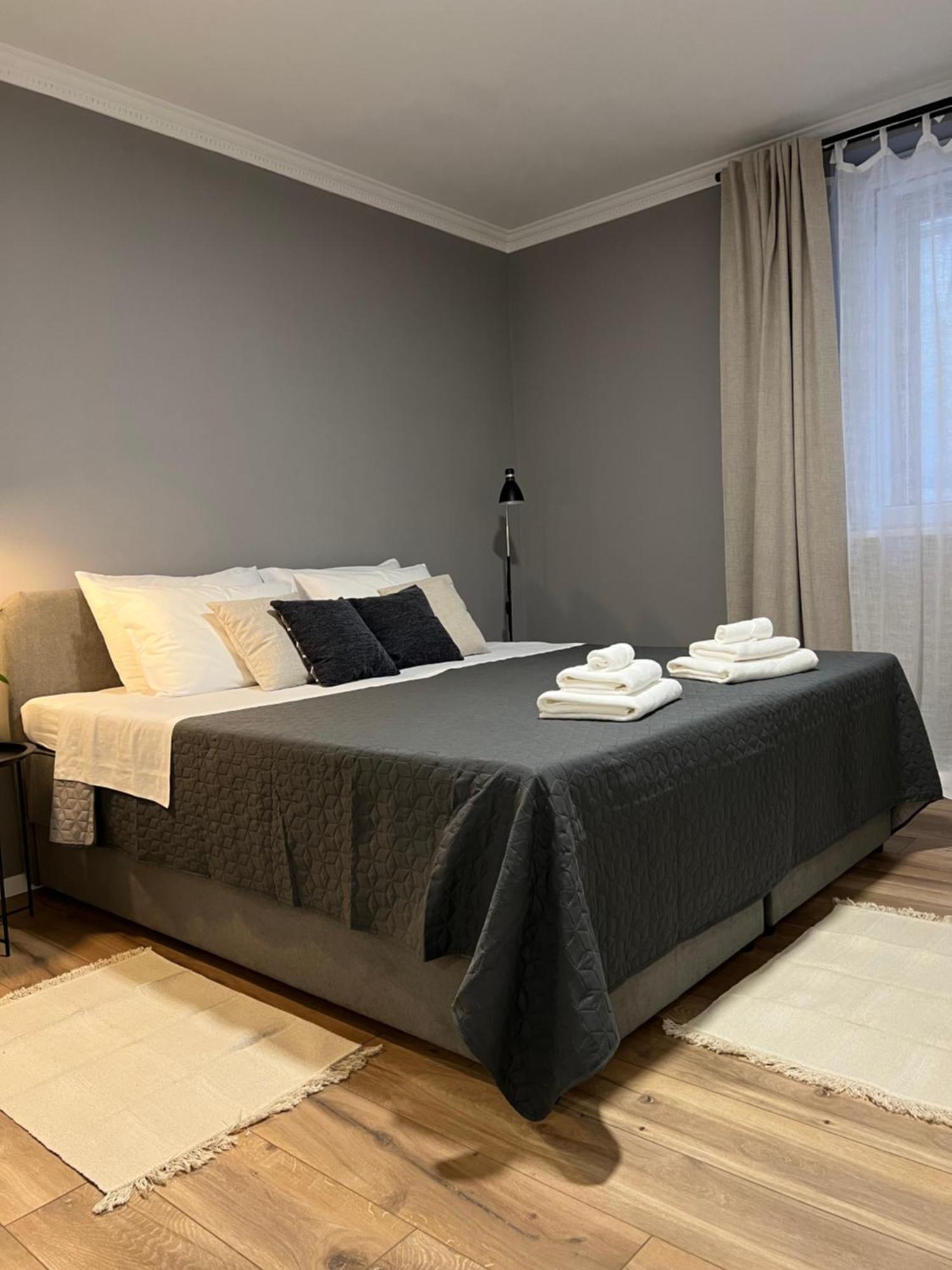 Cinderella Apartment With Free Parking Pula Exterior photo